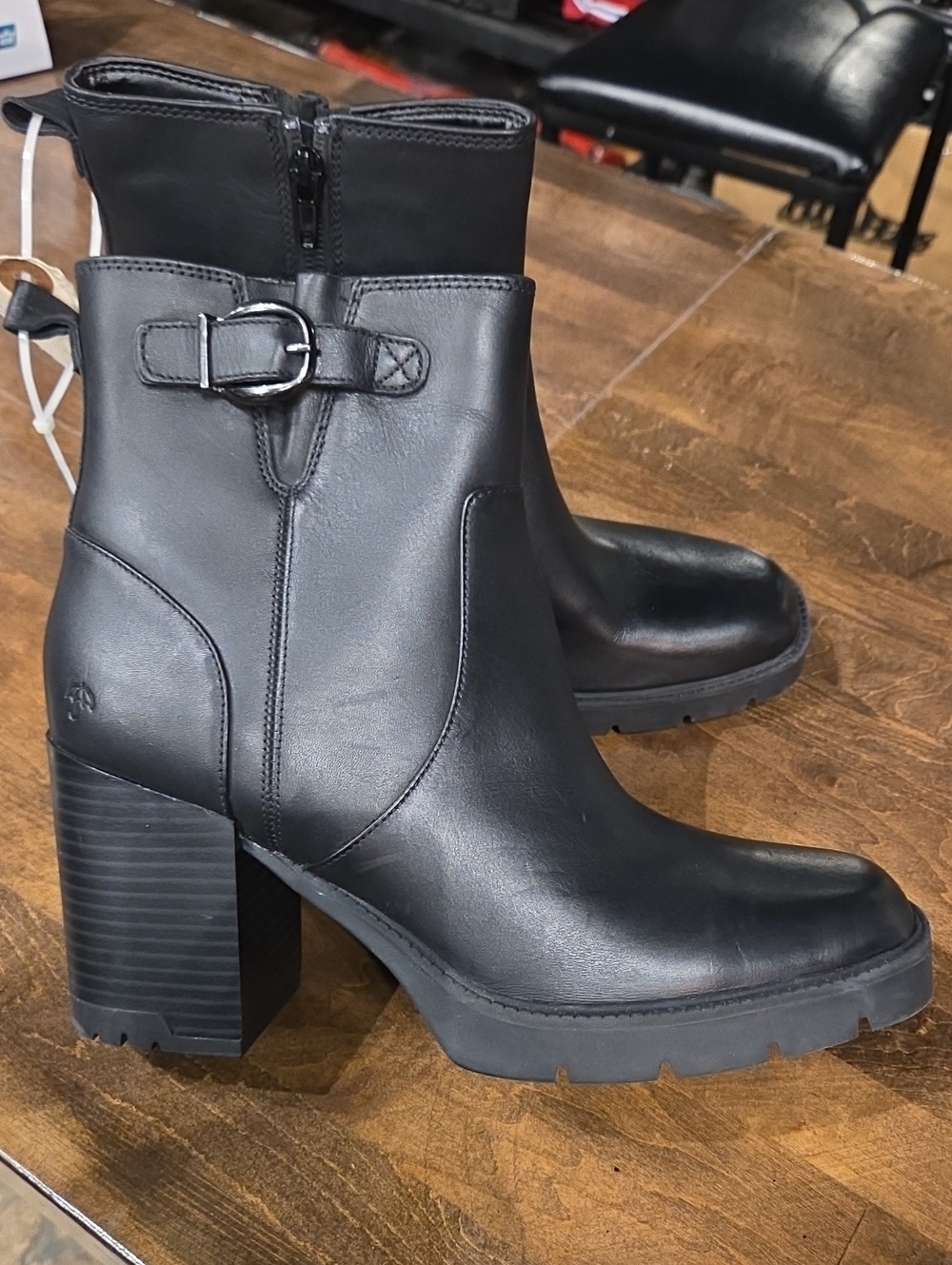 Naturalizer Size 11 Women's Black Leather Block Leathet Waterproof Heel Boots